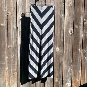 Banana Republic black and gray maxi skirt size small